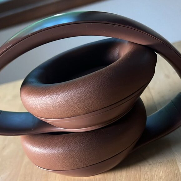 beats studio pro x kim kardashian - Picture 4 of 4